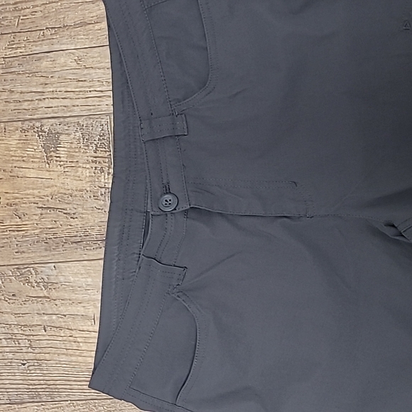 Eddie Bauer Gray short pants 12 - Picture 4 of 7